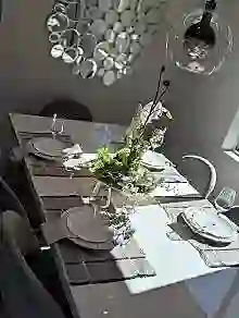 Modern dining table setup with stylish home staging