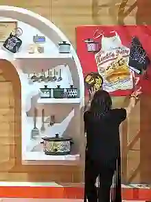 Engaging tradeshow merchandising with interactive exhibits