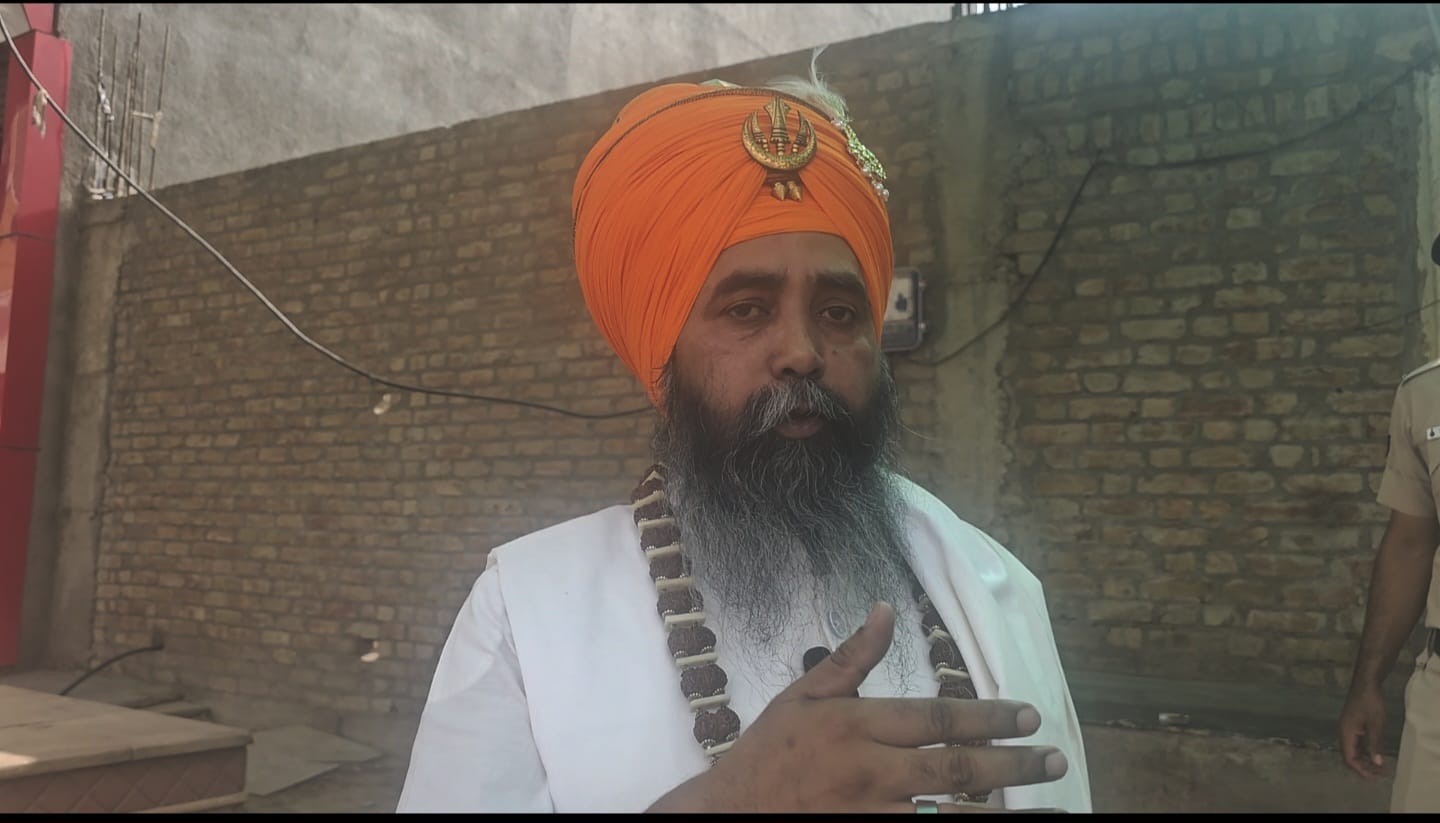 साध्वी हेमलता बाई प्रकरण को संत हरजीत सिंह ने फिर दी हवा - पत्रकारो के समक्ष रतनगढ़ पुलिस पर भी लगाये आरोप 