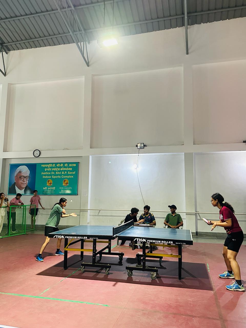 व्याम गुरूजी जीवनदास जी की स्मृति मे चल रही टी.टी प्रतियोगिता मे टीमे पहुंची सेमी फाइनल मे 