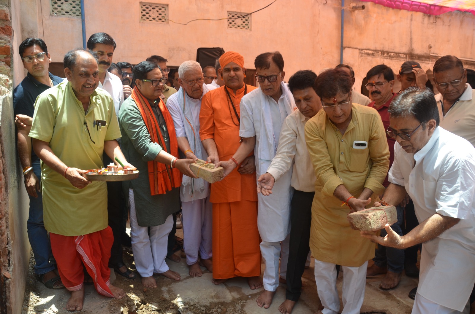 प्राचीन मिश्रा मंदिर जीर्णोद्धार कार्य का हुआ भूमि पूजन
