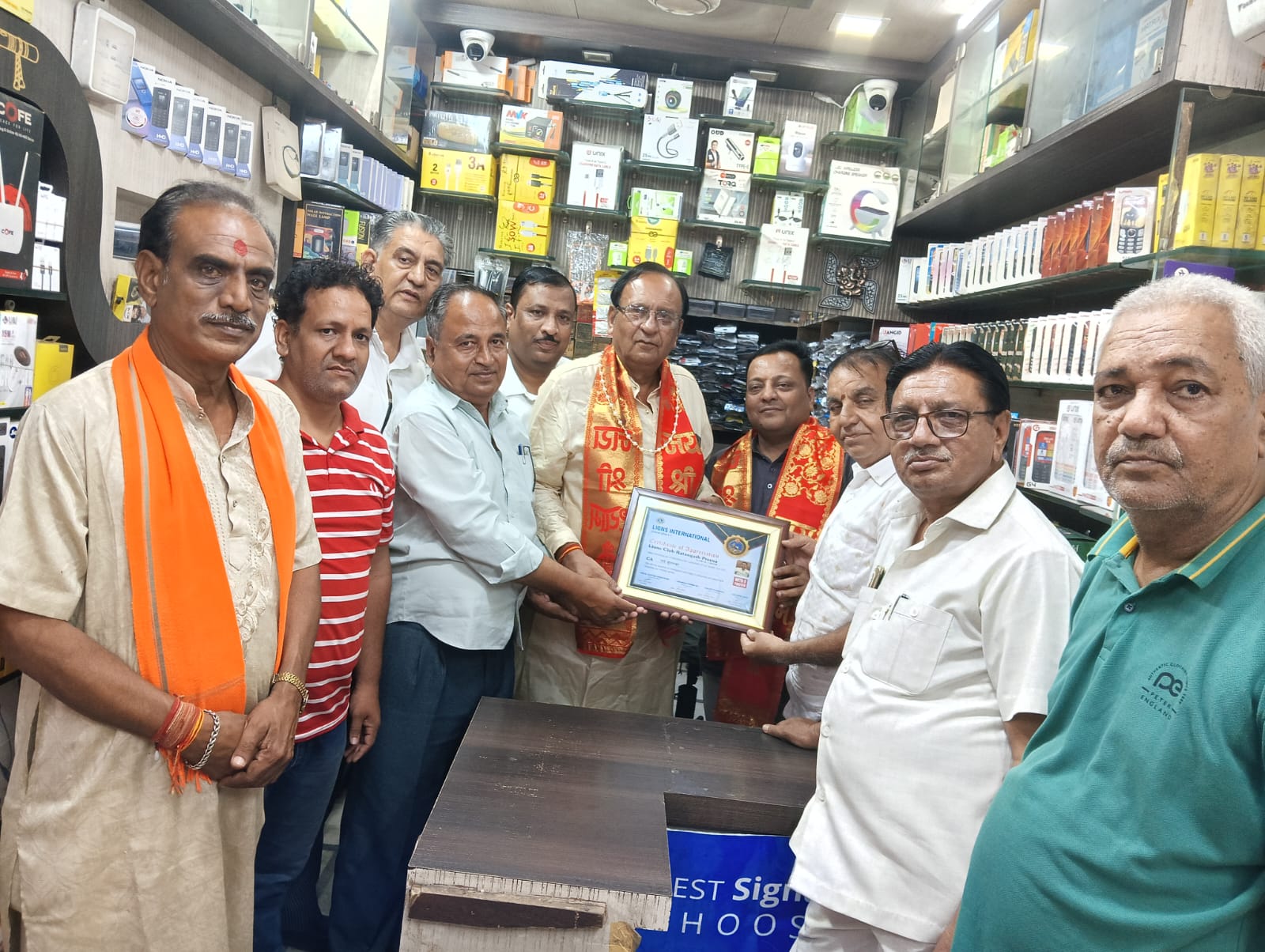 लायंस क्लब प्रेरणा ने प्रतिभाओ का घर जाकर किया गया सम्मान 