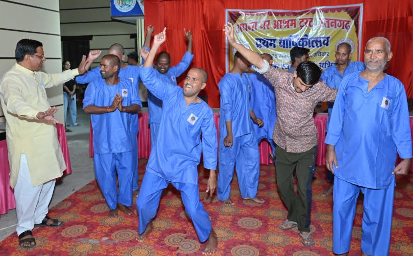 अपना घर आश्रम का प्रथम वार्षिकोत्सव सम्पन्न 