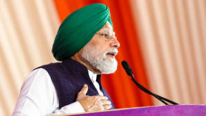 PM मोदी ने दिखाई विकास की रफ्तार, कई परियोजनाओं की सौगात