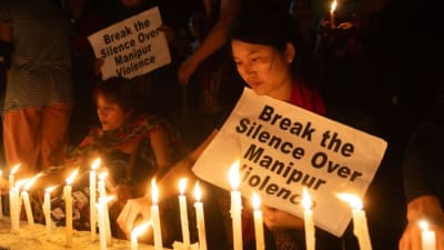मणिपुर में फिर भड़की हिंसा! रात के अंधेरे में 15 घर आग के हवाले, जान बचाकर जंगलों में भागे ग्रामीण