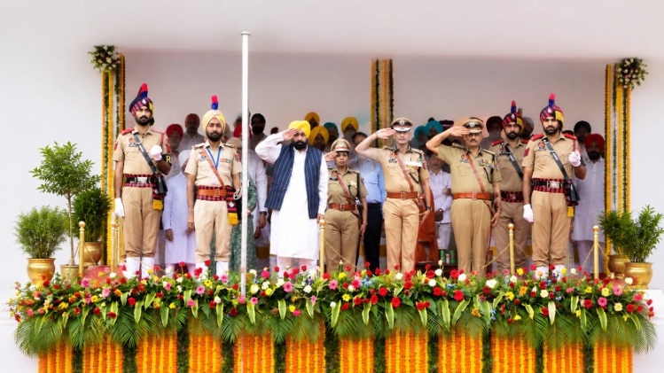 स्वतंत्रता दिवस 2026: पंजाब में मुख्यमंत्री भगवंत मान समेत मंत्री कहां फहराएंगे तिरंगा? जानें पूरा कार्यक्रम