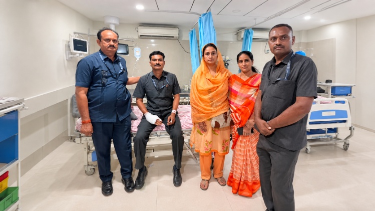हरसिमरत कौर बादल ने नांदेड हमले में सुखबीर बादल की जान बचाने वाले इंस्पेक्टर संतोष केंद्रे की बहादुरी की सराहना की।