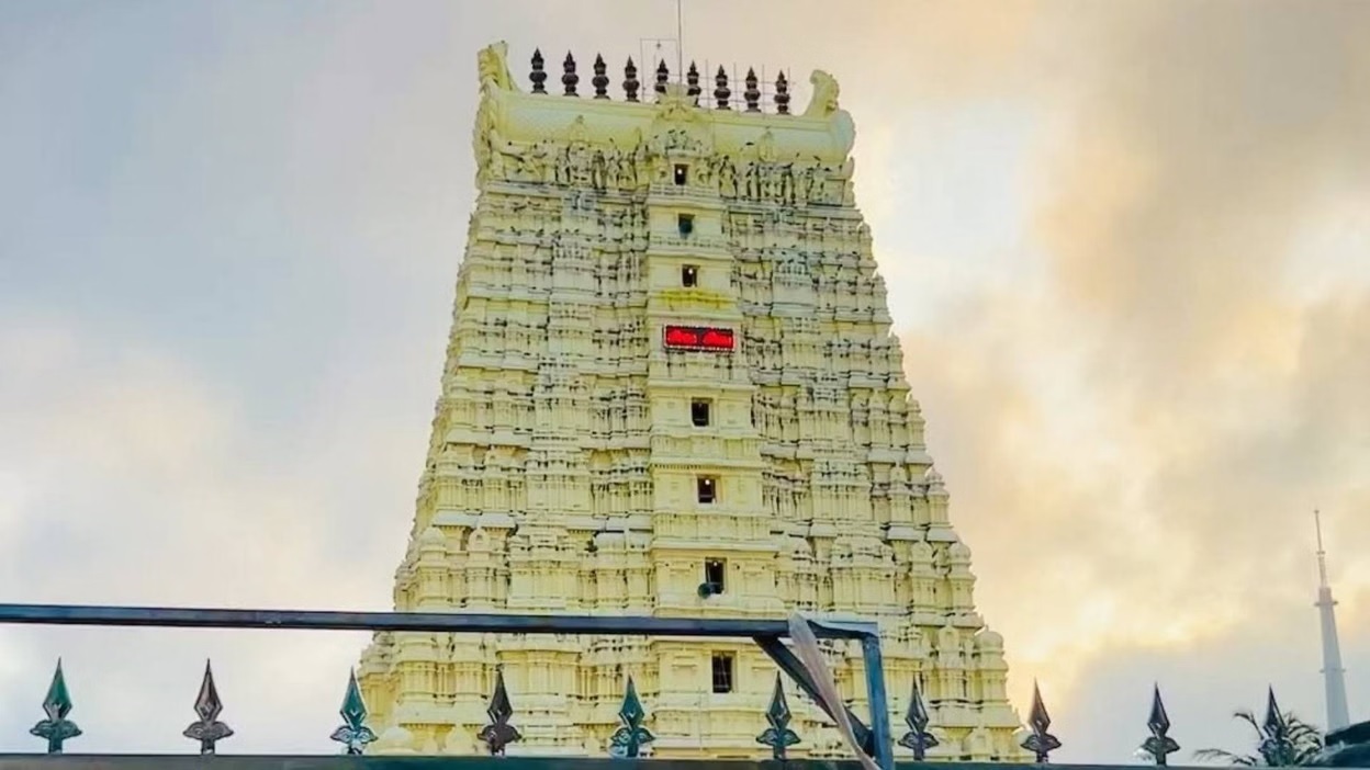 52 temples mobile phone ban