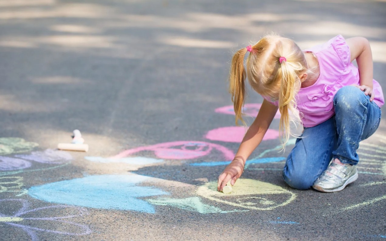 Kinder bei Outdoor-Aktivitäten