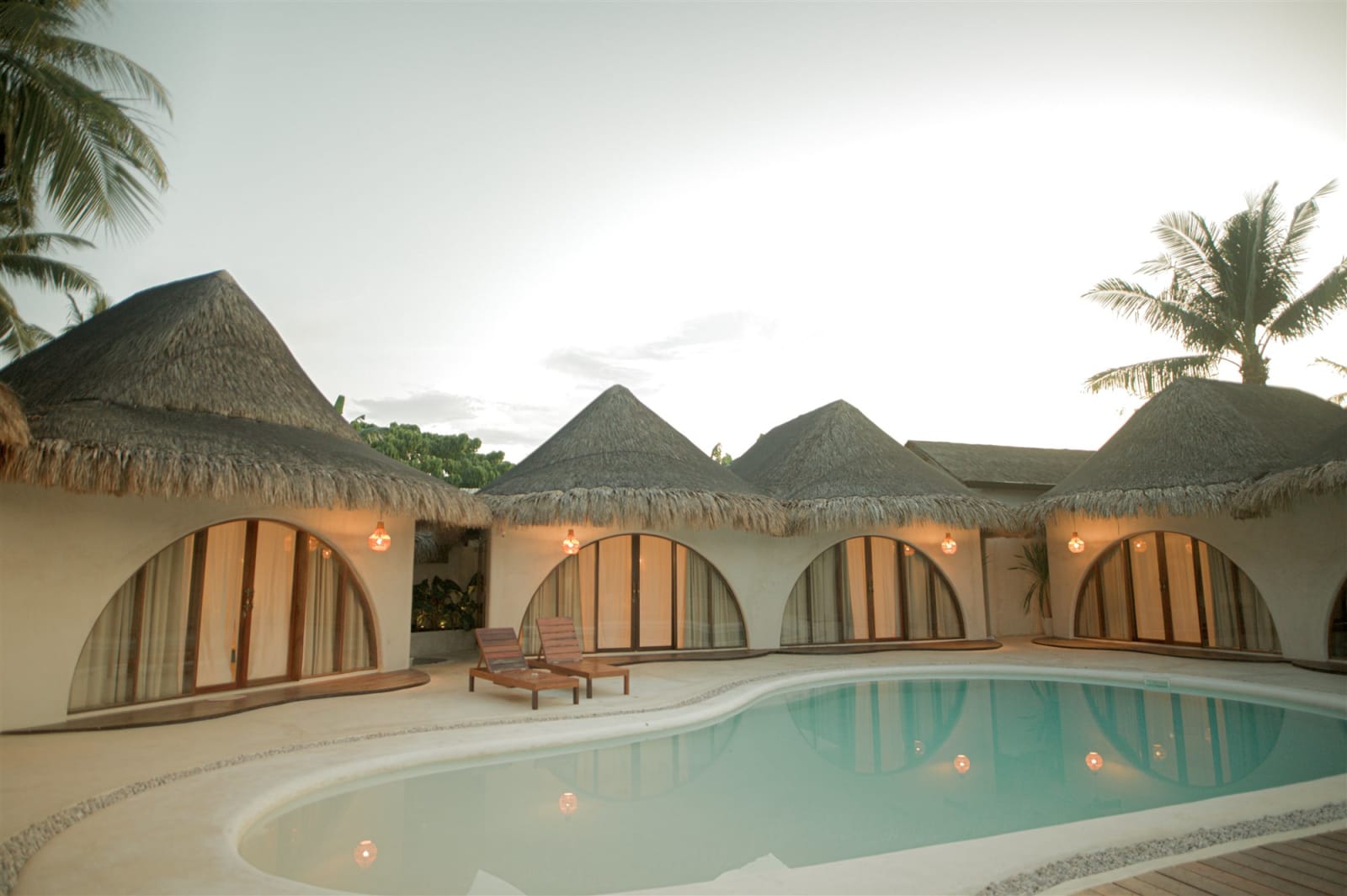 The private pool at Kalo Villa at first light