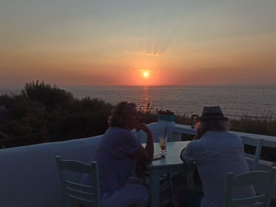 Thea's Restaurant & Rooms Sunset