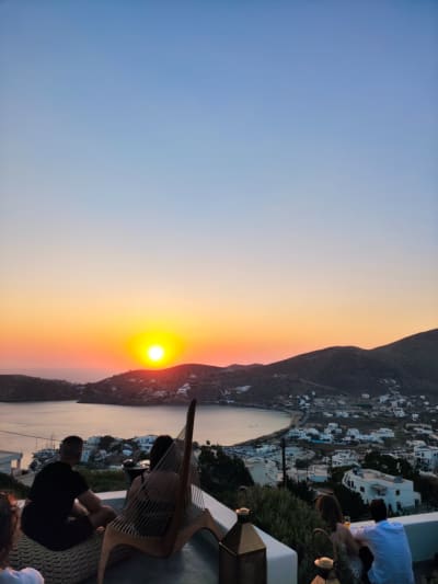IOS CLUB - SUNSET DINING BAR