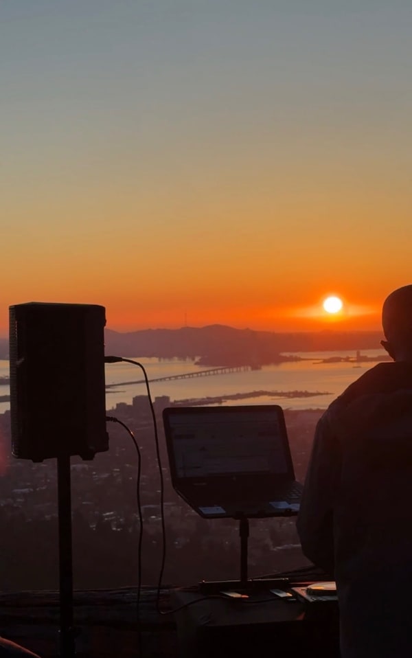 Pop-up DJ set at Grizzly Peak