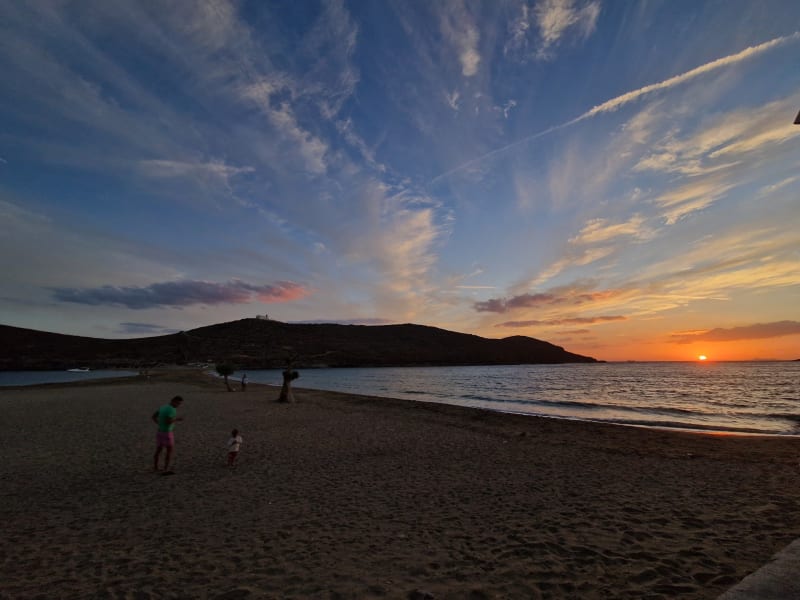 Παραλία Κολώνα Sunset