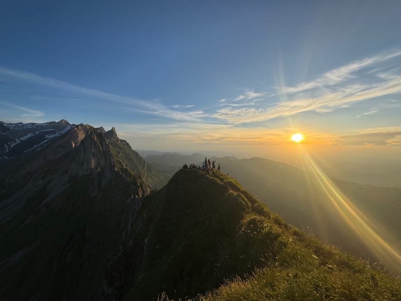 Schäfler Ridge Viewpoint Sunset 🌅🥾🇨🇭