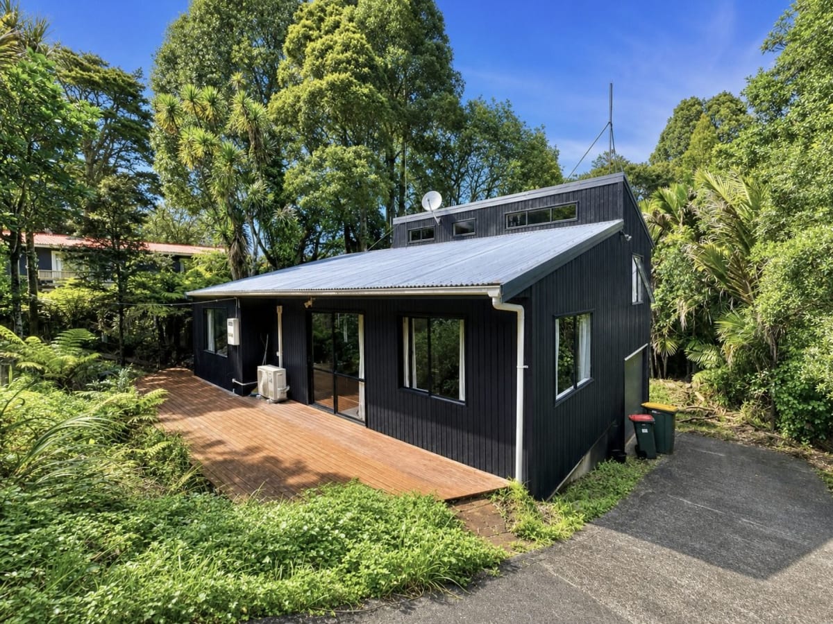 59 Warner Park Ave, Laingholm, Waitakere City - image 1