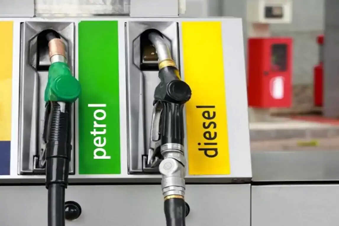 28 جولائی سے نئی قیمتوں کا اطلاق، پیٹرول 334.18 روپے جبکہ ہائی اسپیڈ ڈیزل 386.83 روپے فی لیٹر مقرر، نئی قیمتوں کا نوٹیفکیشن جاری۔