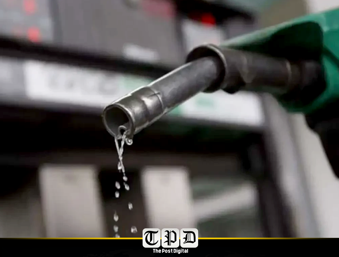 پیٹرول کی قیمت میں 4 روپے 45 پیسے فی لیٹر اضافہ، ڈیزل 2 روپے فی لیٹر سستا؛ نئی قیمتوں کا اطلاق 6 اگست سے ہوگا۔