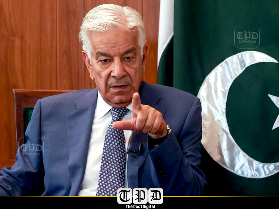 وزیر دفاع کا کہنا ہے کہ پیپلزپارٹی اپنی بقا کے لیے صوبوں کا معاملہ سندھ اسمبلی میں لے کر آئی؛ ’مربوط بلدیاتی نظام کے بغیر ملکی نظام نہیں چل سکتا‘