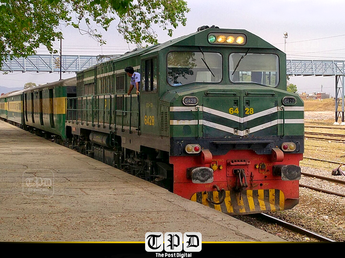 Quetta-Peshawar Jaffar Express will not operate on September 5 and 6 due to railway track repair work