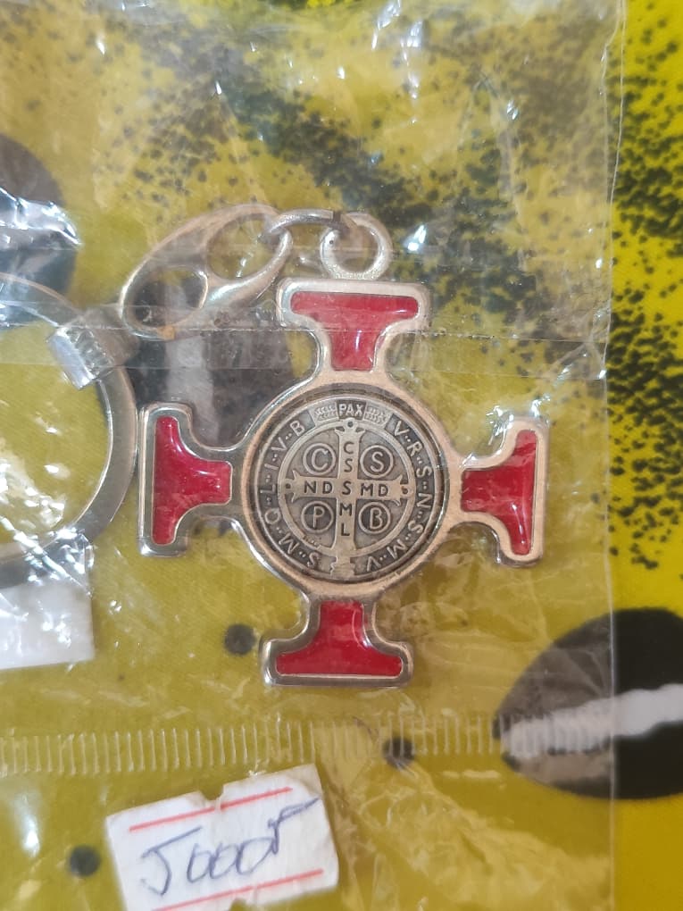 Croix de Saint Benoît (porte-clé)