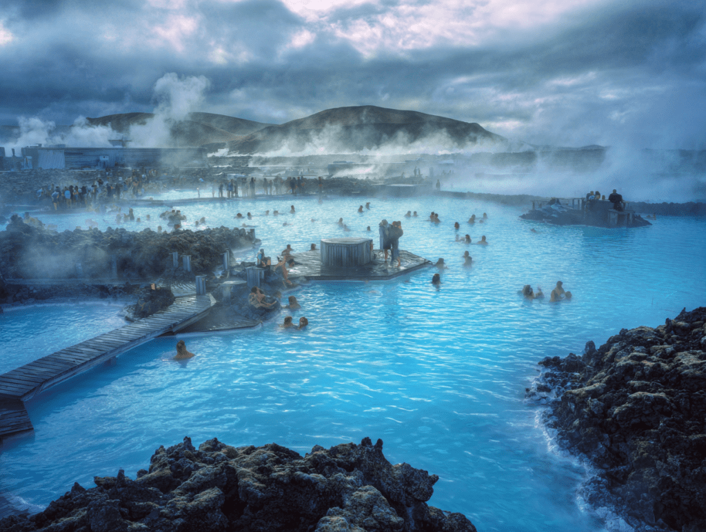 여행 유튜버들이 극찬한 온천... 죽기 전에 가야하는 세계 온천 여행지 TOP 4