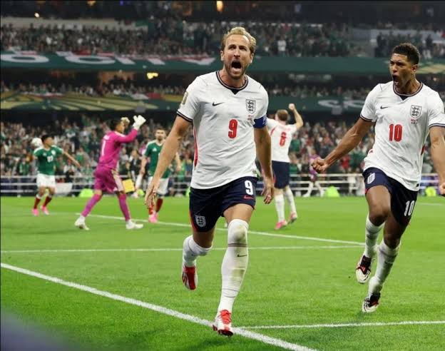 England Edges Mexico 3-2 in Thrilling World Cup Clash