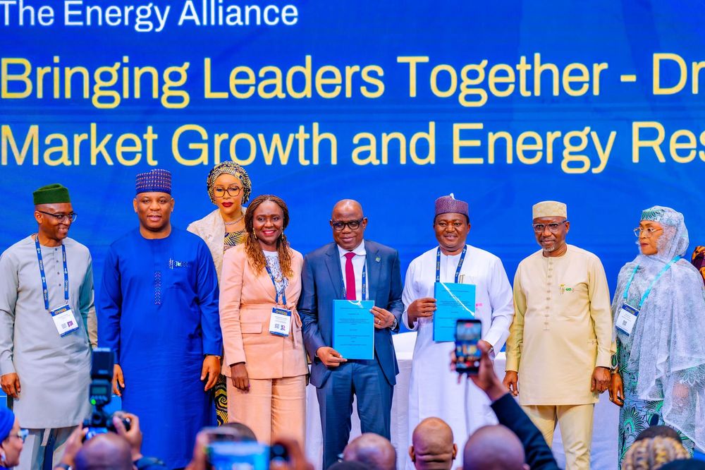 NNPC Signs 6 Gas Agreements