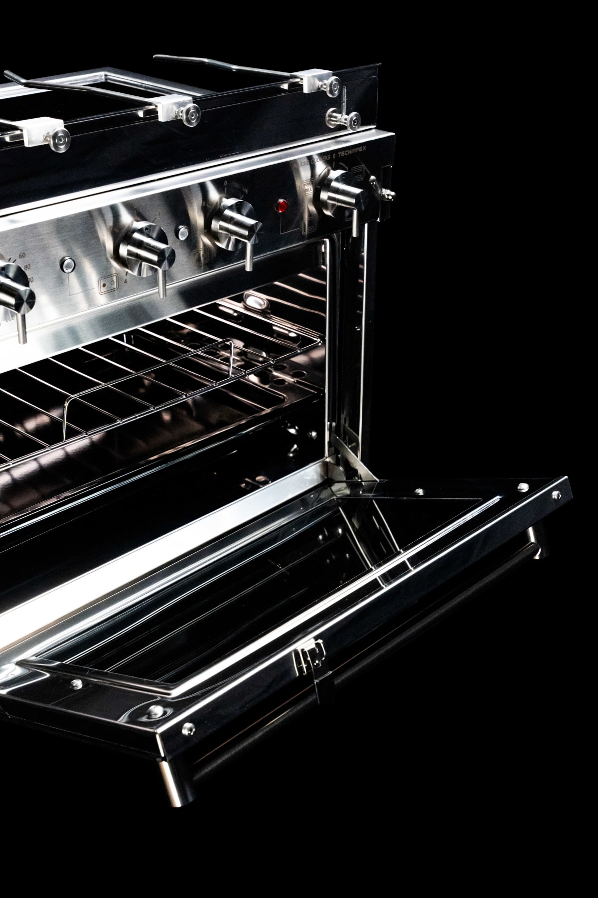 Marine cooker with radiant glass-ceramic hob installed in a yacht