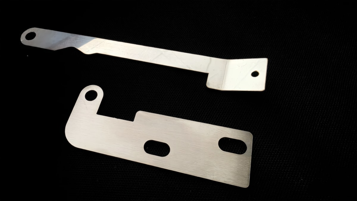 Door hinges made in our workshop in solid stainless steel
