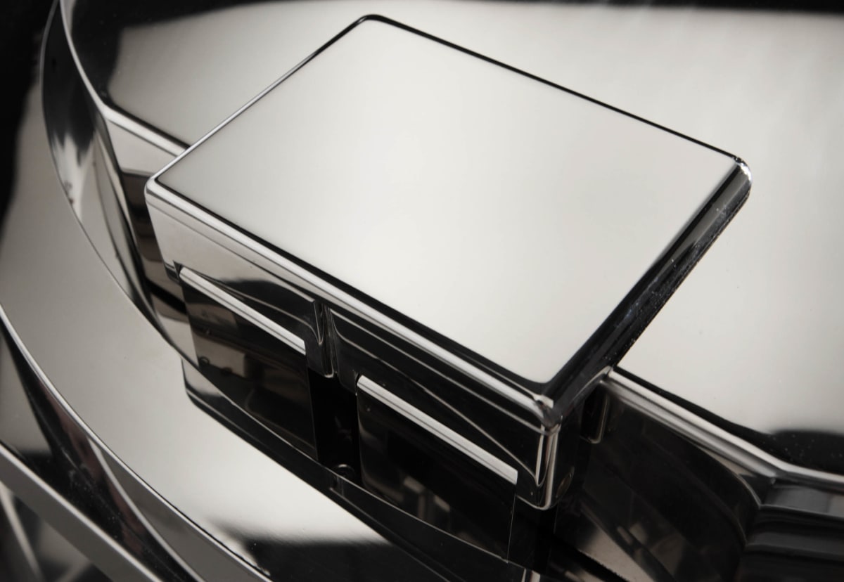 Solid stainless steel hinge for grill lid