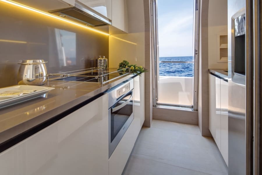 Bespoke pot holders - Azimut 80 - Techimpex