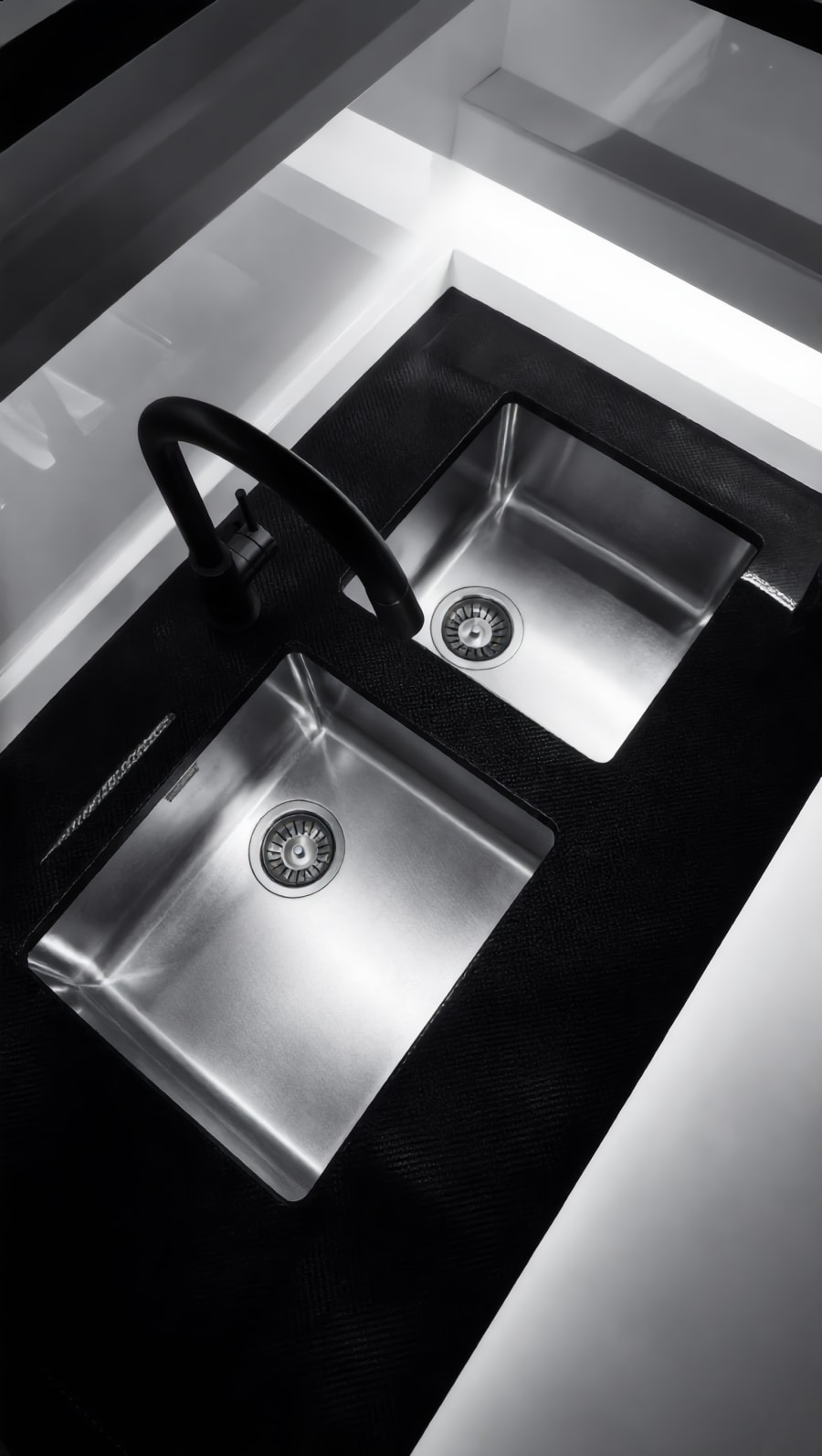 Made to measure sink