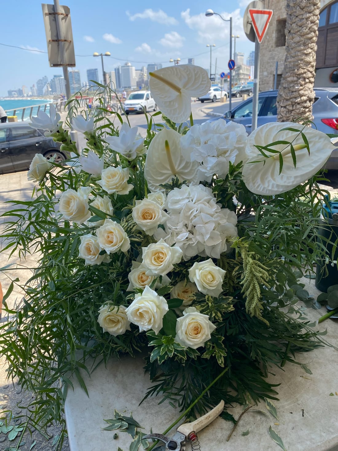 זר כלה בלבן וירוק