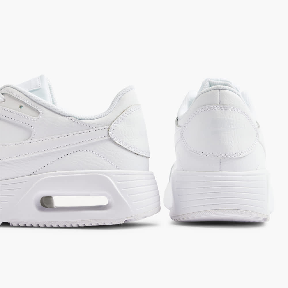 Rückansicht zweier Nike Air Max-Modelle