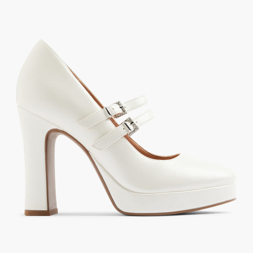 Weiße Plateau-Pumps mit Riemchen
