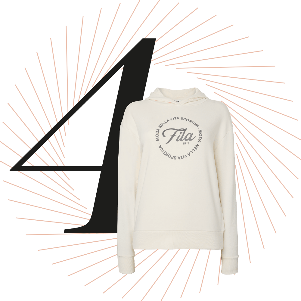 Cremefarbener FILA-Hoodie, schwarze Ziffer 4 im Hintergrund