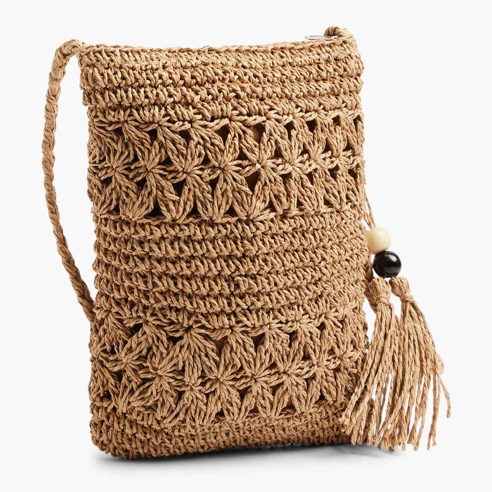 Borsa marrone intrecciata a mano in stile macramè