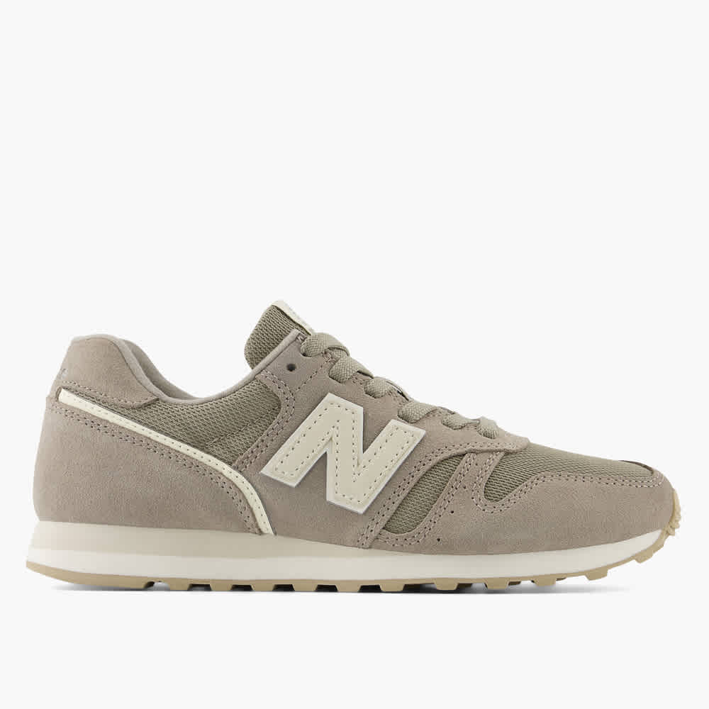 Grauer Sneaker mit "N"-Aufdruck auf der Außenseite
