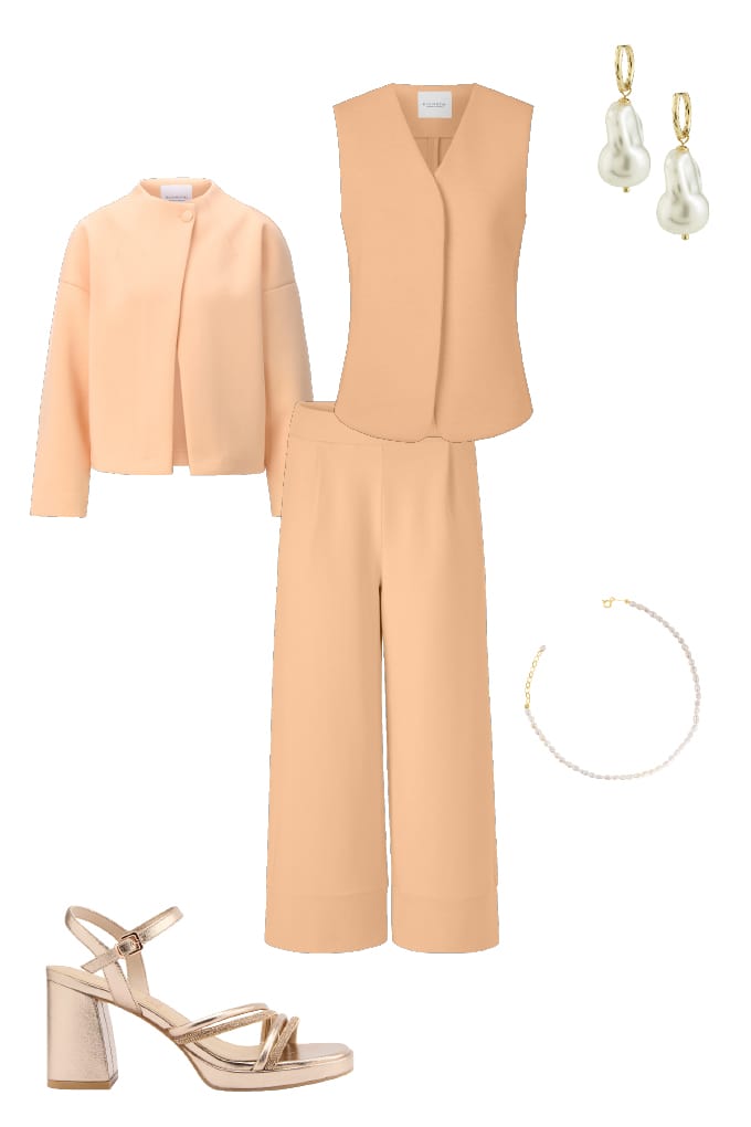Pfirsichfarbene Kleidungs-Kombi mit Blazer, Weste und Culotte