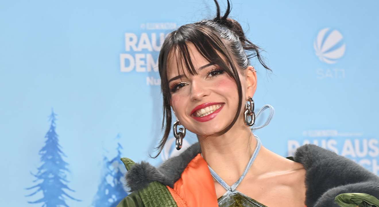 Musikerin Nina CHuba bei Gala-Veranstaltung