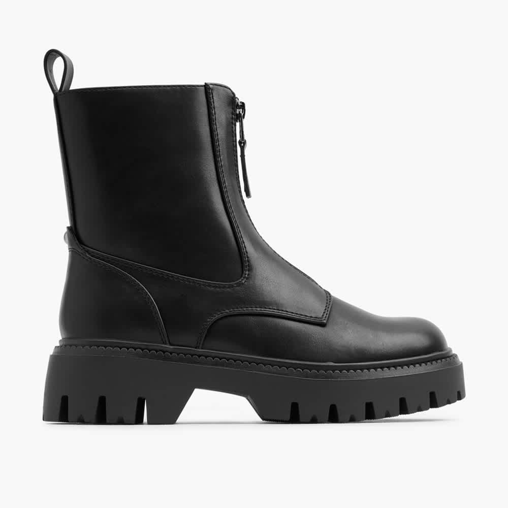 Schwarzer Halbschaft-Stiefel in glänzener Techwear-Optik