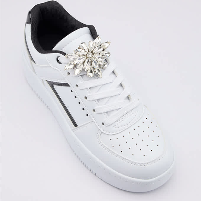 Weißer Sneaker mit Glitzer-Schmuck