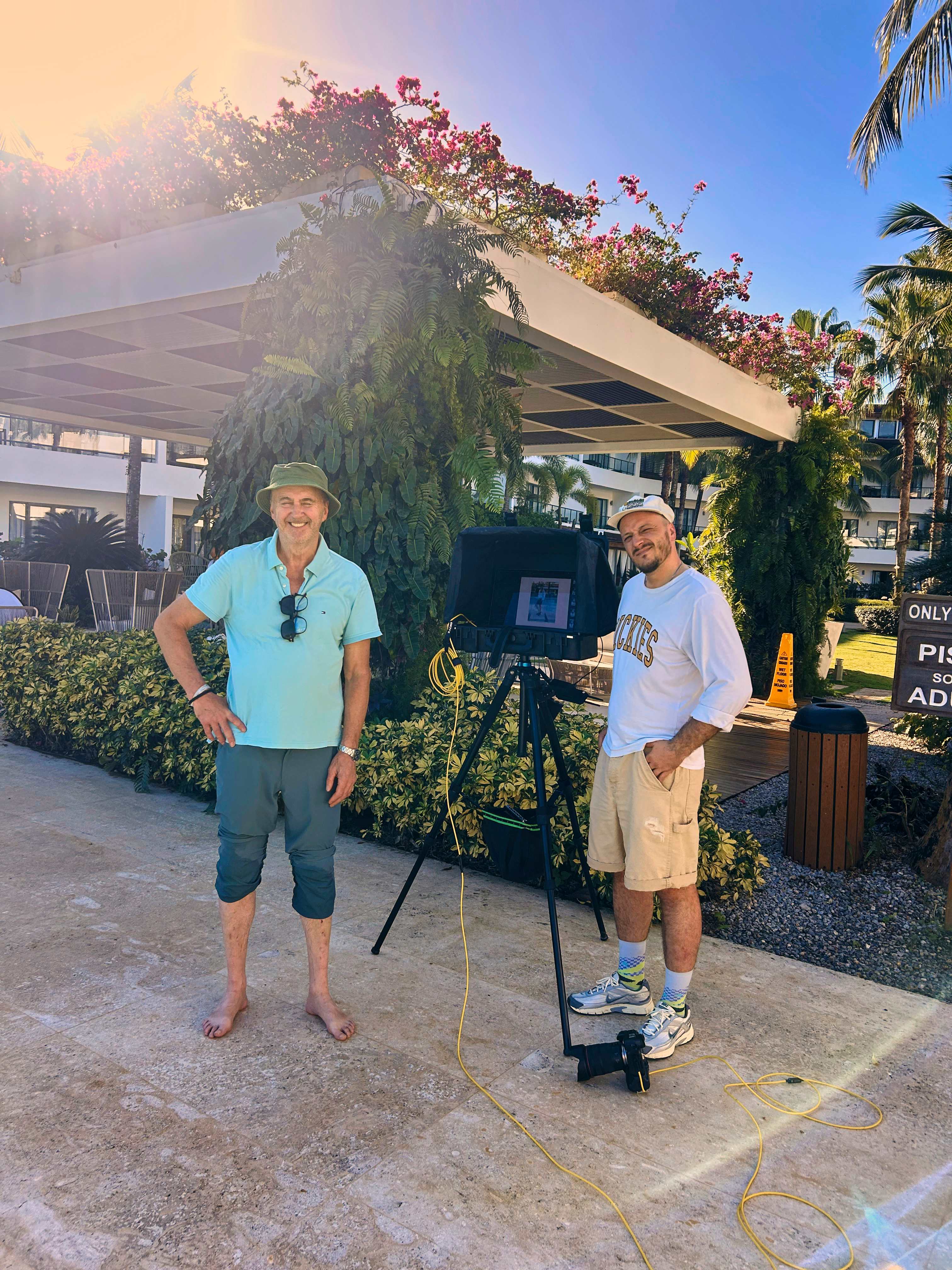 Deichmann-Foto-Team mit Harry und Francesco am Set