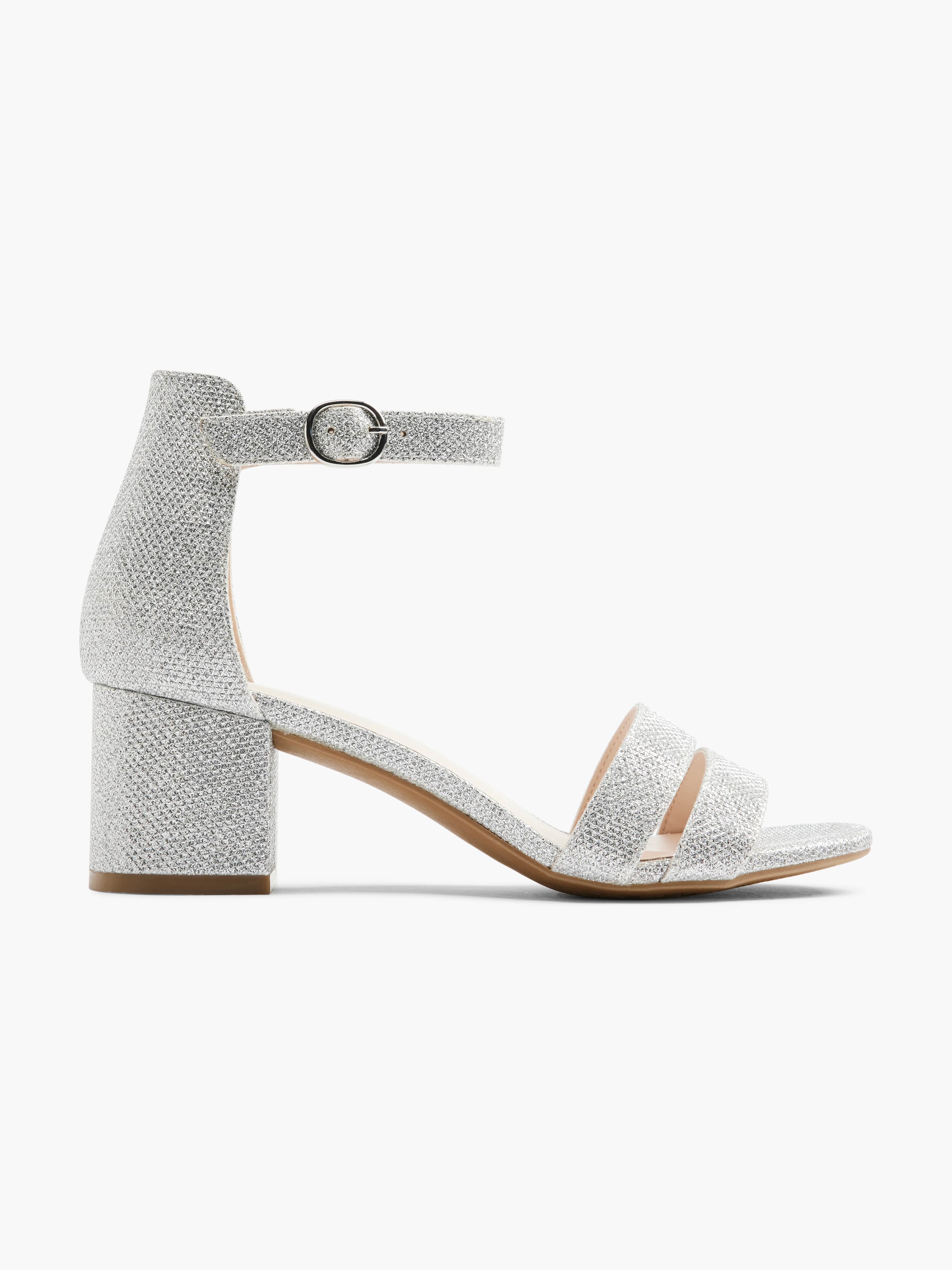 Silberne Sandalette mit Blockabsatz und Knöchelriemchen
