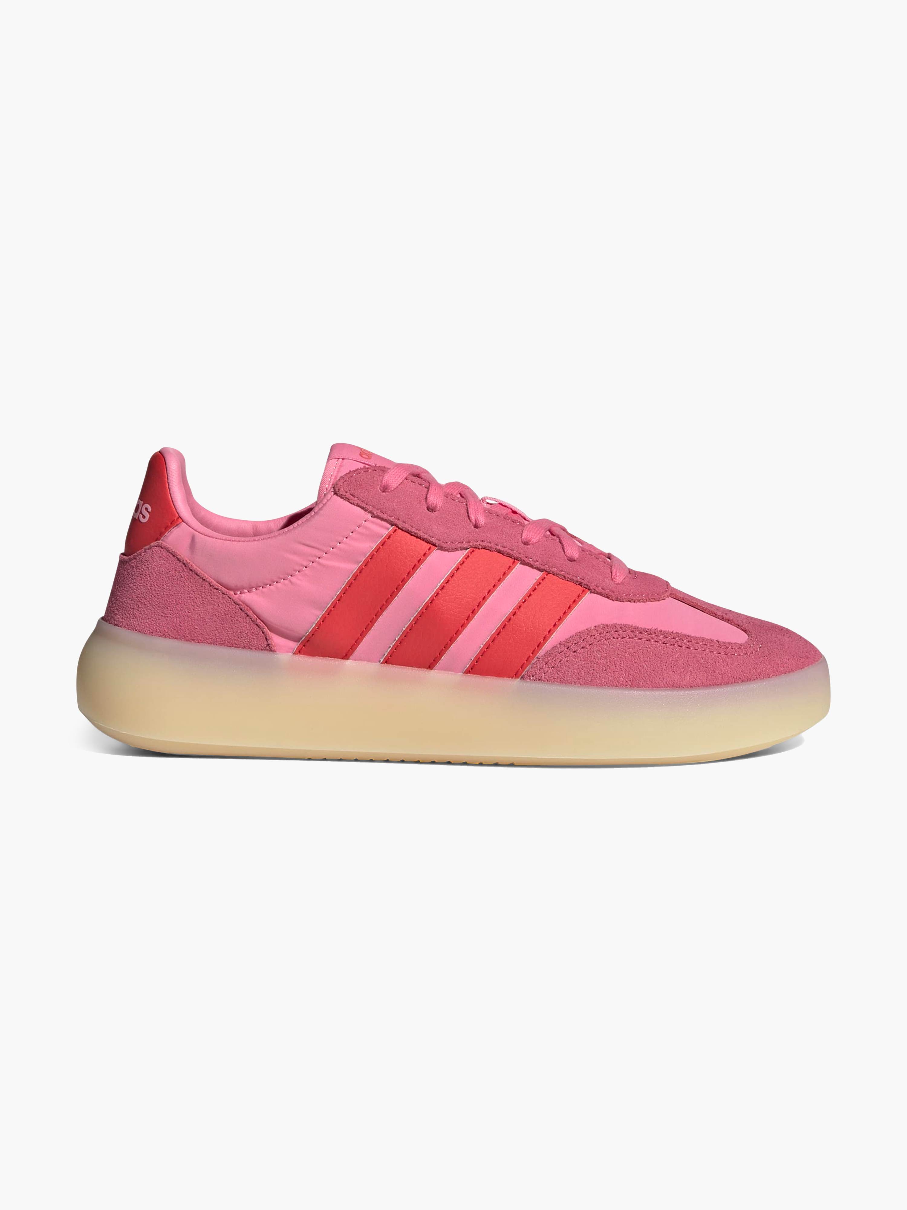 Kaugummi-pinker Sneaker der Marke Adidas