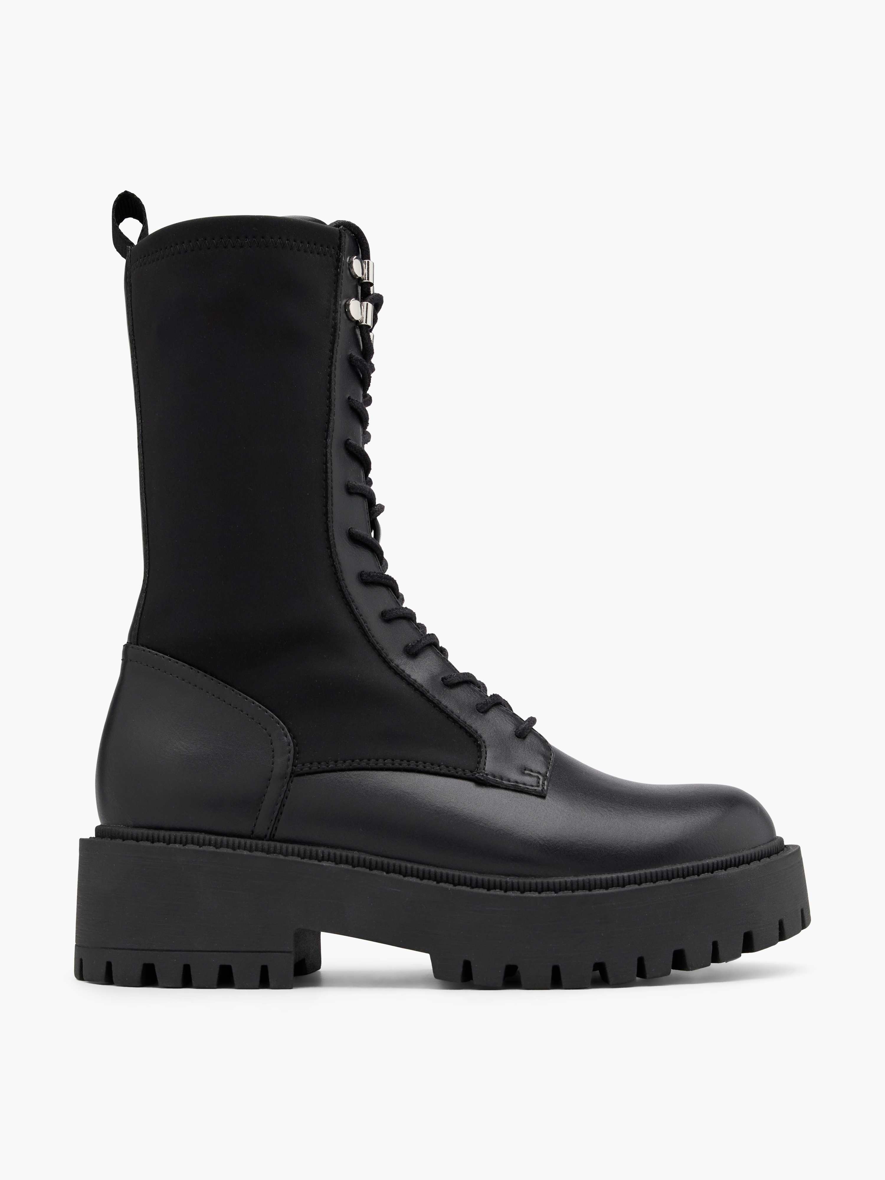 Schwarze Boots mit Keilabsatz und hohem Absatz