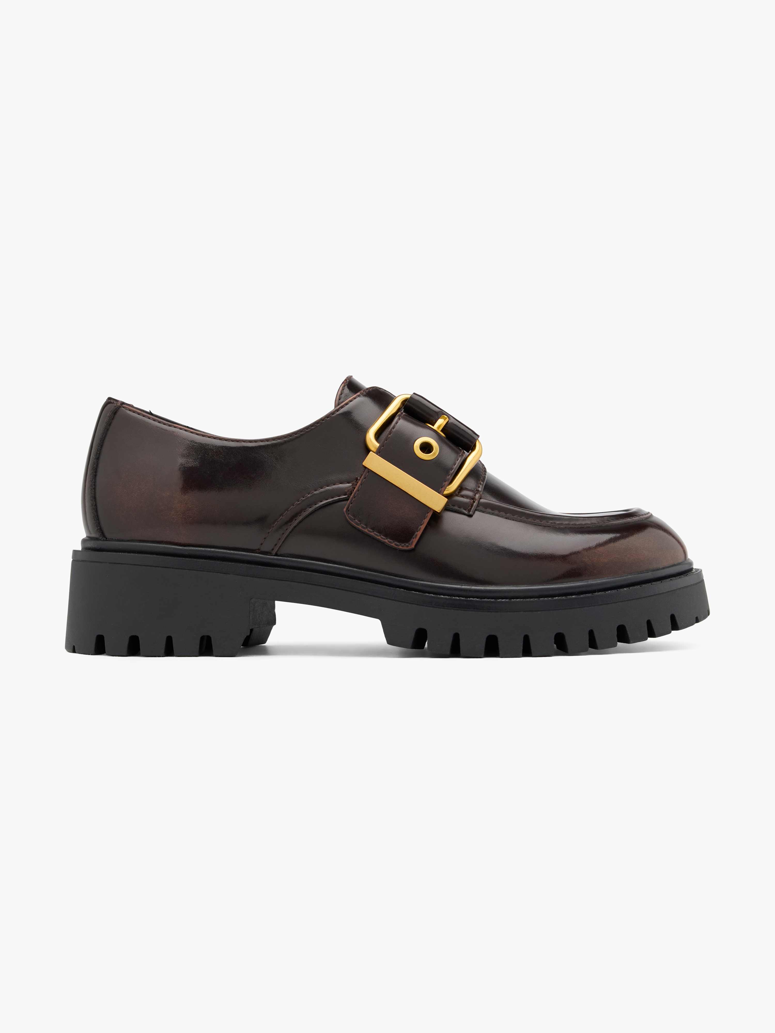 Brauner Loafer mit dicker Sohle und goldener Schlaufe