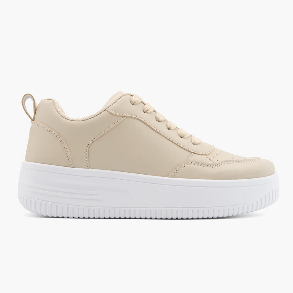 Sneaker in Monochrome-Optik