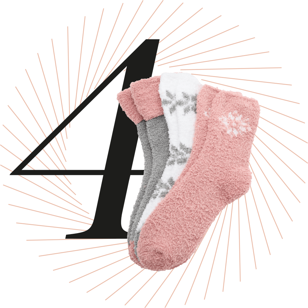 Hyggelige Socken in drei Farben, schwarze Ziffer 4 im Bild